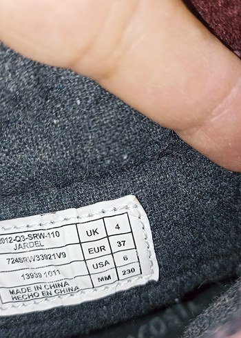 Lacoste 37 numara orjinal LACOSTE marka ayakkabı.
