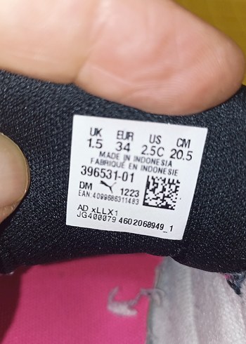 Puma 34 numara orjinal PUMA spor ayakkabı.