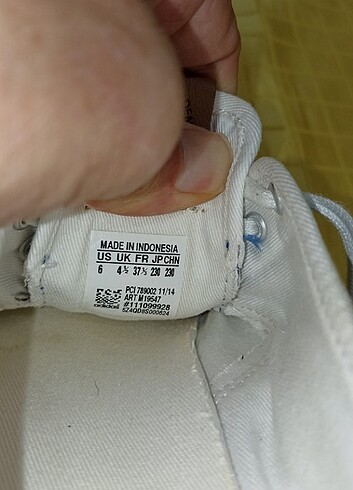 Adidas 37 numara orjinal ADİDAS spor ayakkabı.
