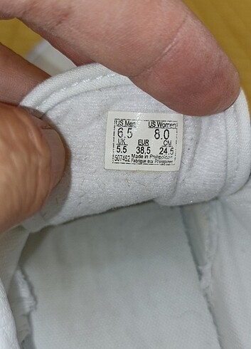 38,5 Beden beyaz Renk 38.5 numara orjinal VANS spor ayakkabı.