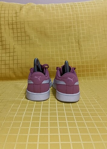 37 Beden çeşitli Renk 37 numara orjinal PUMA spor ayakkabı.