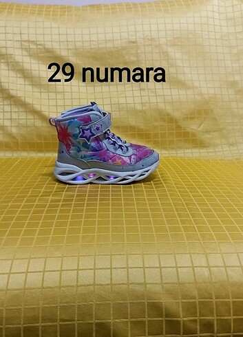 29 numara ışıklı orjinal SKECHERS marka spor ayakkabı.