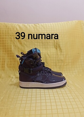 39 numara orjinal NİKE spor ayakkabı.