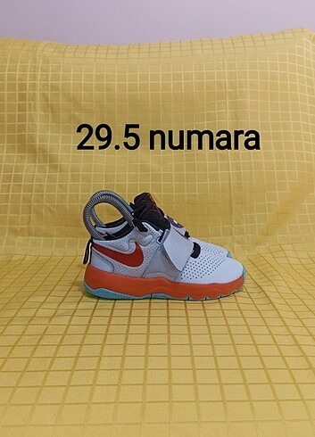 29.5 numara orjinal NİKE spor ayakkabı.