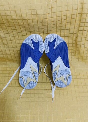 38 Beden 38 numara orjinal PUMA RS-X spor ayakkabı.