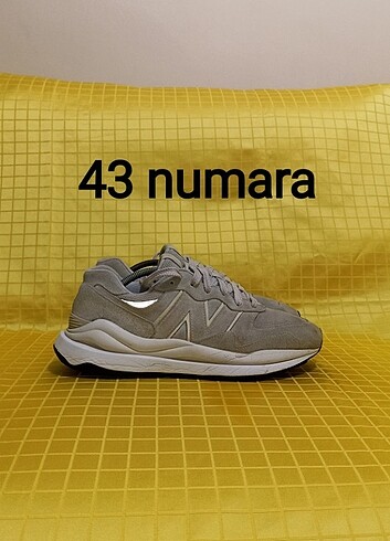 43 numara orjinal NEW BALANCE spor ayakkabı.