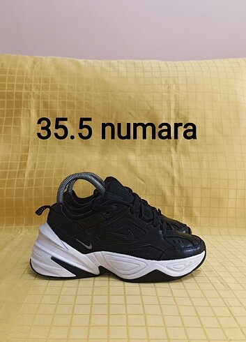 35.5 numara orjinal NİKE spor ayakkabı.
