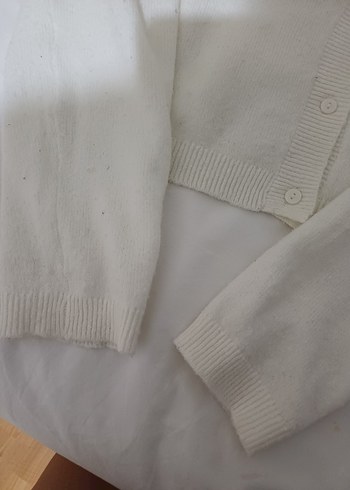 Kadın Beyaz Uzun Kollu Düğmeli Hırka - Görsel 3