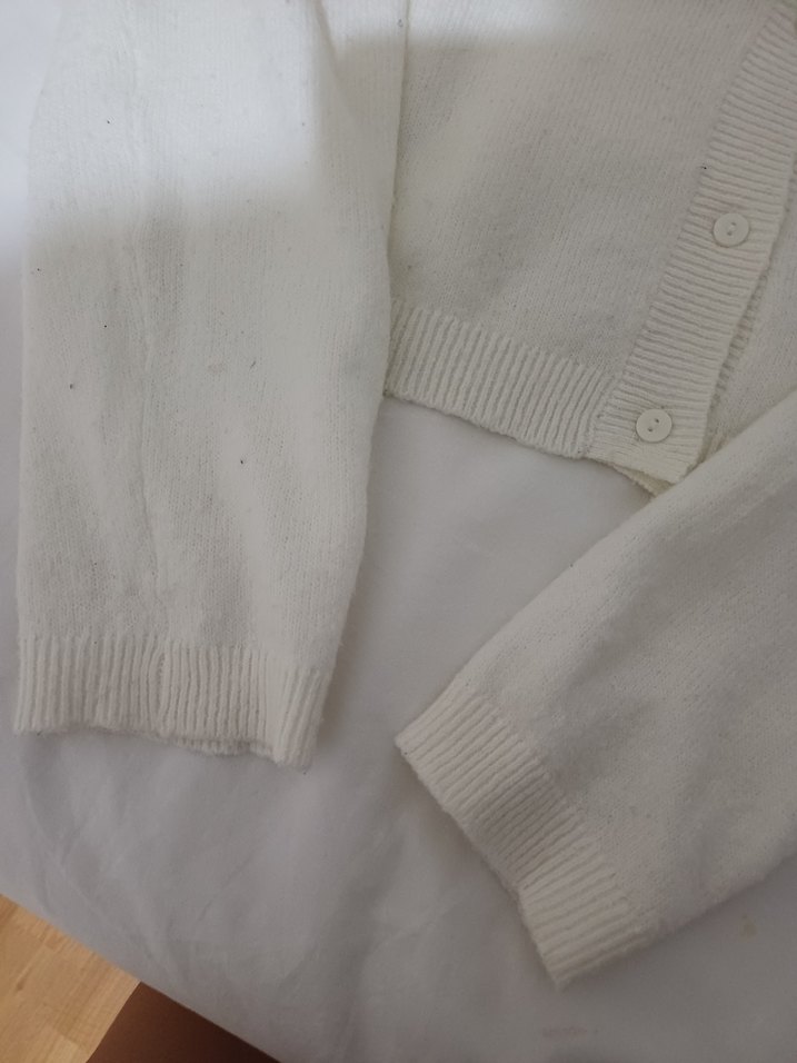 Kadın Beyaz Uzun Kollu Düğmeli Hırka - Görsel 3