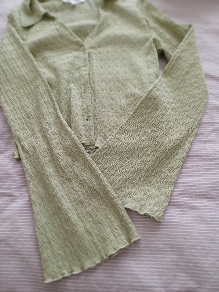 Haki V Yakalı Triko hırka - Görsel 3