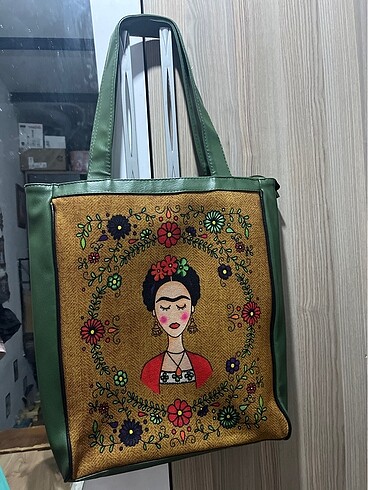 Frida kablo çanta