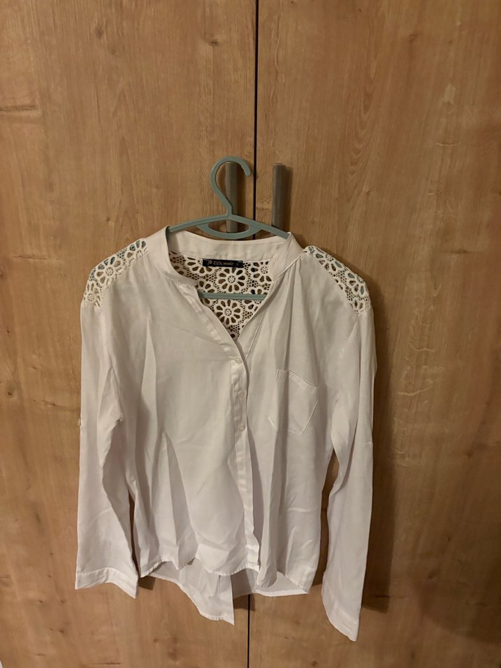 Beyaz Arkası Desenli Kadın Gömlek - Görsel 2