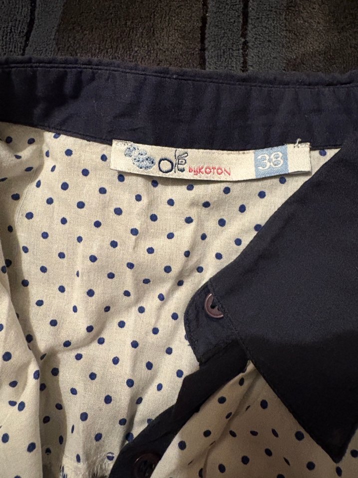 Düğmeli Uzun Kollu Puantiyeli Kadın Gömlek - Görsel 4