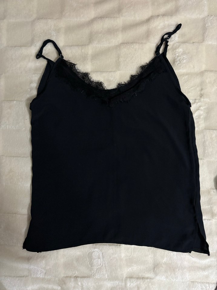 Dantel Detaylı Siyah V Yaka Kadın Atlet - Görsel 2