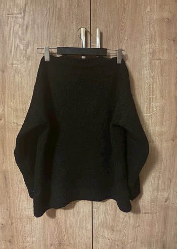 Siyah Yünlü Kadın Kazak - Görsel 4