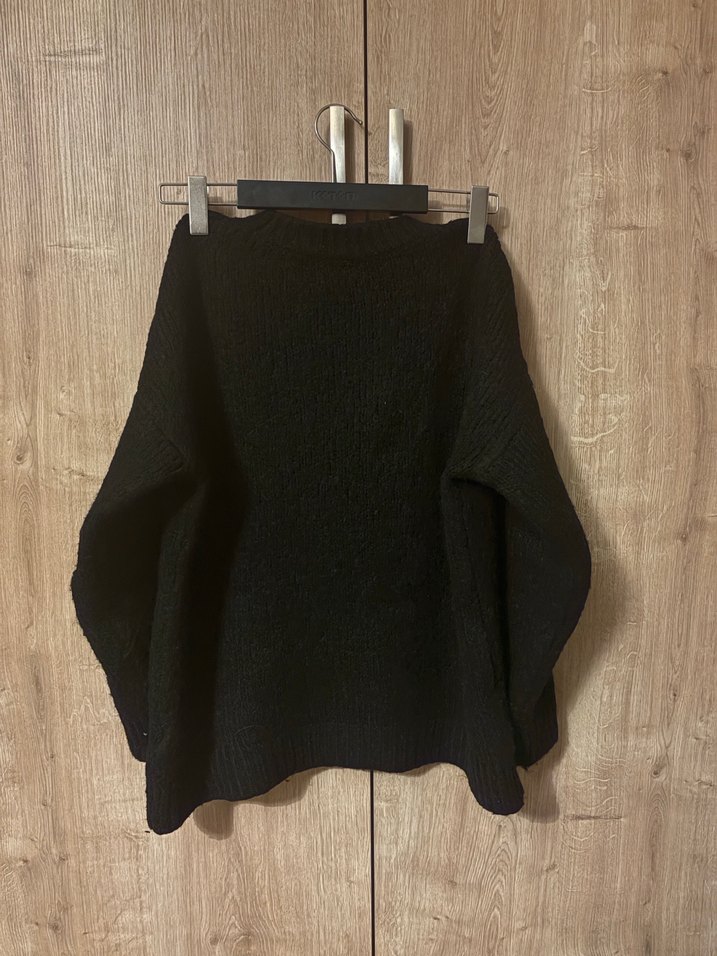 Siyah Yünlü Kadın Kazak - Görsel 4