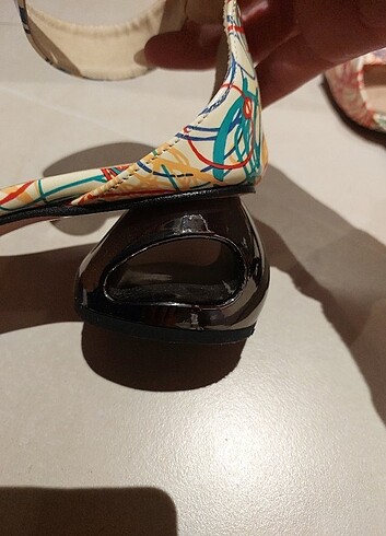 36 Beden çeşitli Renk Topik detaylı ayakkabı