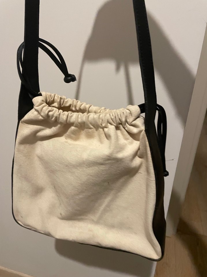 Manuka Marka Kol Çantası - Görsel 3