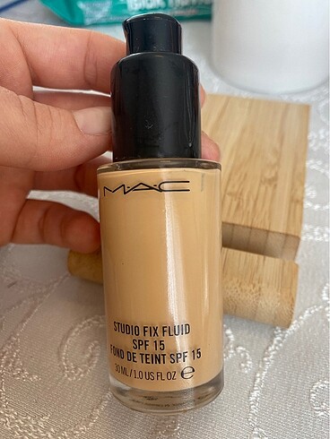 Original mac, studio fix fluid , nc20