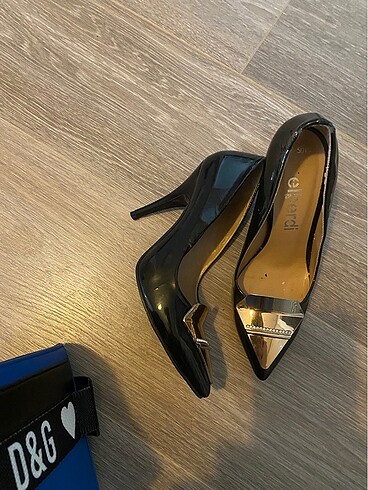 Topuklu ayakkabı - Görsel 2