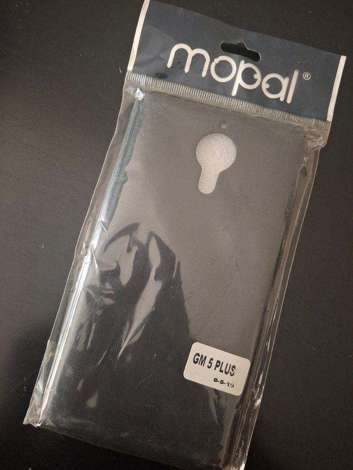 gm5 plus kılıf düz siyah - Görsel 3