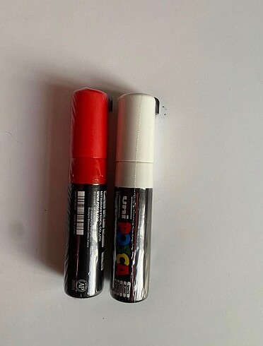 Uni posca akrilik kalem 2 ad. 8K serisi