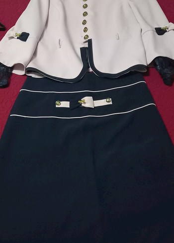 Düğmeli Beyaz Mini Kadın Takım Elbise - Görsel 2