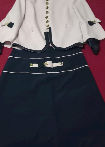 Düğmeli Beyaz Mini Kadın Takım Elbise - Görsel 3