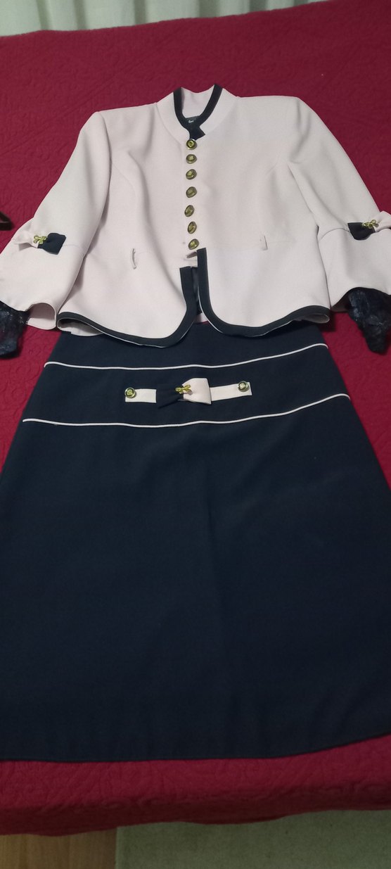 Düğmeli Beyaz Mini Kadın Takım Elbise - Görsel 2