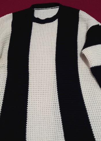 Kadın Siyah Beyaz Çizgili Triko Kazak - Görsel 3