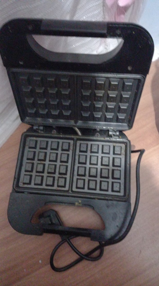 Siyah Elektrikli Tost Makinesi - Görsel 2