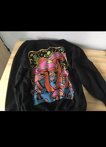 2 Sweatshirt