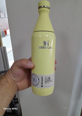 Beden sarı Renk Stanley Sarı Parlak Slim Termos Şişe 591 ml