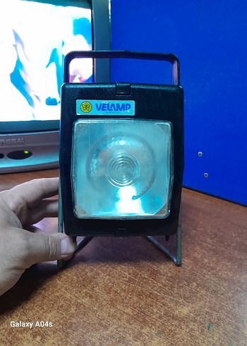  Beden turuncu Renk Turuncu Masa Lambası ve Aksesuarı...kondisyon u düzgün