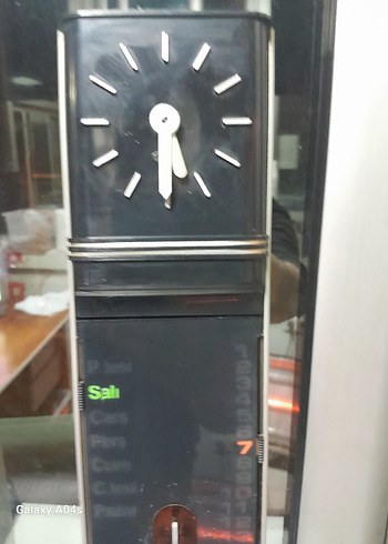 saat. gün. ay. sıcaklık ölçer. vs. çalışıyor kondisyon u düzgn