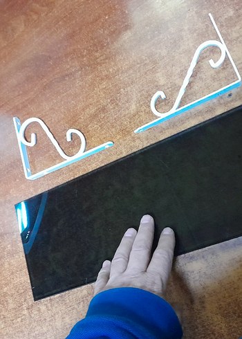 40 x10..santim. kalın. renkli. cam. raf. - Görsel 3