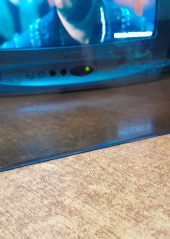 40 x10..santim. kalın. renkli. cam. raf. - Görsel 19