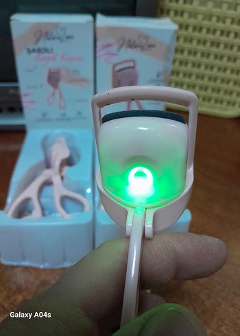 Beyaz Kirpik Kıvırıcı..makinesi.  3.  adet mevcut - Görsel 7