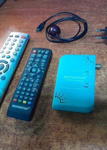 Toshiba Monitör. ve tv. kondisyon u düzgün temiz görseli güzel - Görsel 6