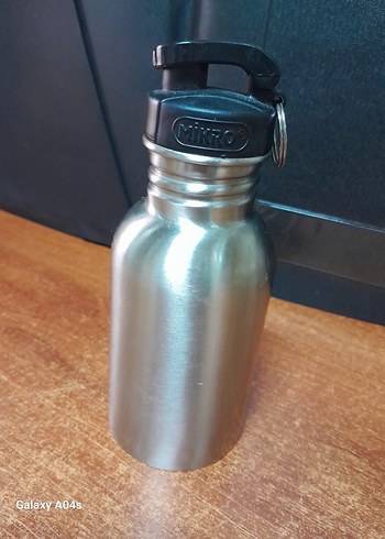 Gri Çocuk Termos Şişesi..paslanmaz kondisyon u düzgün - Görsel 2
