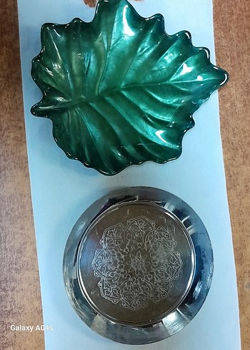 Yeşil Parlak Yaprak Şekilli Tabak.cam. ve.  metal.  Sanatı - Görsel 4