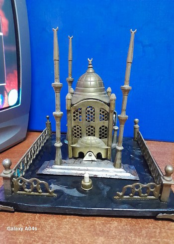Diğer ..pirinç tasarım Altın Renkli Minareli Biblo..Ağır bir ürün