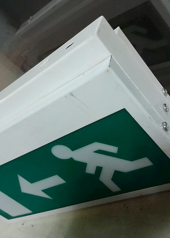 Diğer aliminyum çerçeve. kondisyon u düzgün görseli güzel