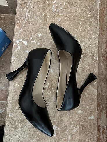 Diğer siyah stiletto
