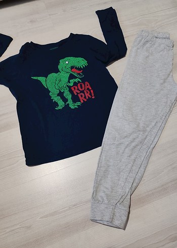9 Yaş Beden Erkek Çocuk Gri Dinozor Baskılı Pijama Takımı