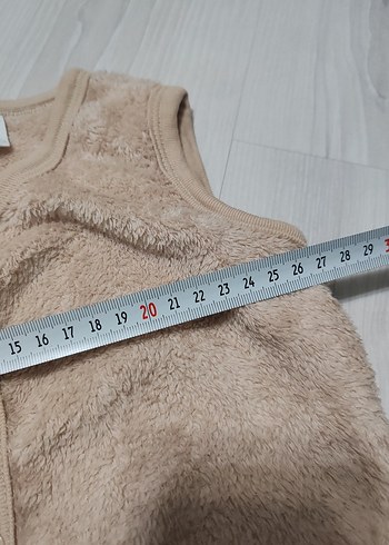 Kız Çocuk Bej Düğmeli Yelek - Görsel 5