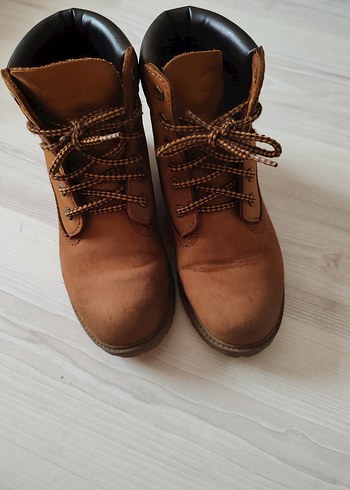 39 NUMARA KADIN BOT - Görsel 2