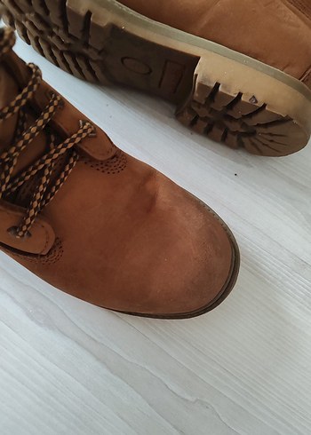 39 NUMARA KADIN BOT - Görsel 4