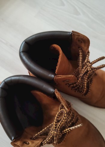 39 NUMARA KADIN BOT - Görsel 6