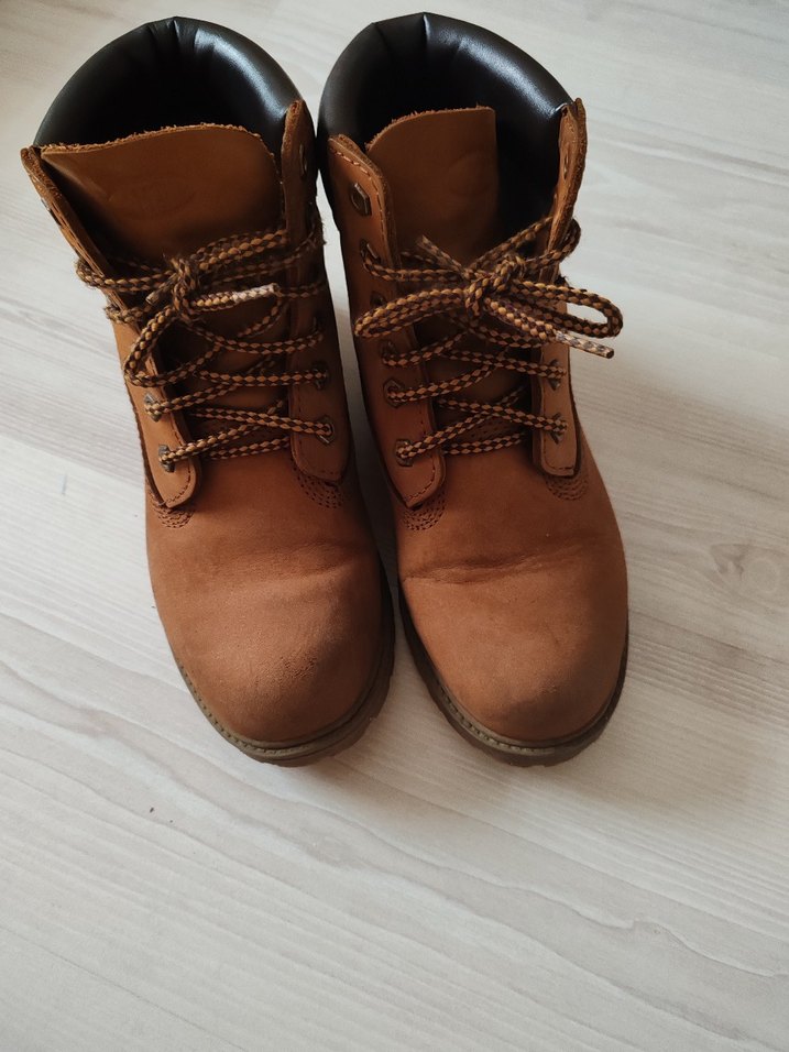 39 NUMARA KADIN BOT - Görsel 2